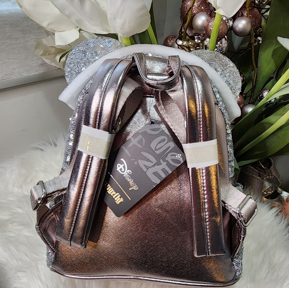 Loungefly Disney Minnie Mouse Silver and Pink Sequin Mini Backpack& Wallet - Picture 4 of 8